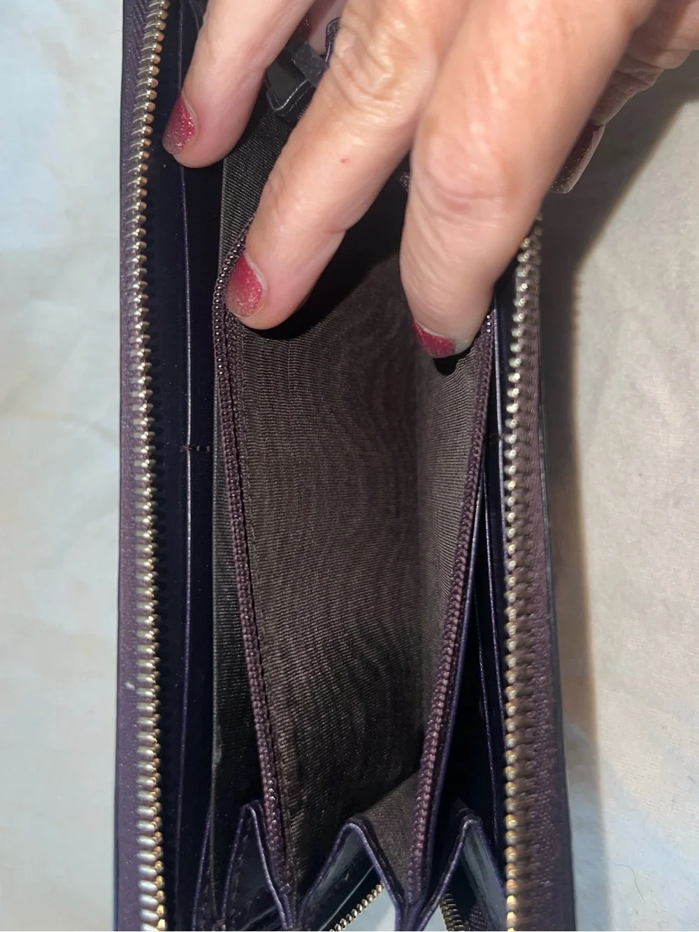 Gucci Purple Patent Leather Continental Zip Wallet with Gold Heart Pulls